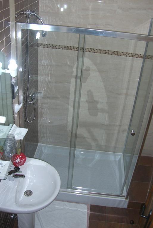Hotel O Gadanha Ештремош Номер фото