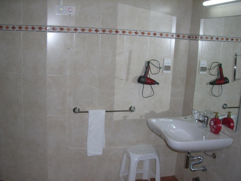 Hotel O Gadanha Ештремош Номер фото