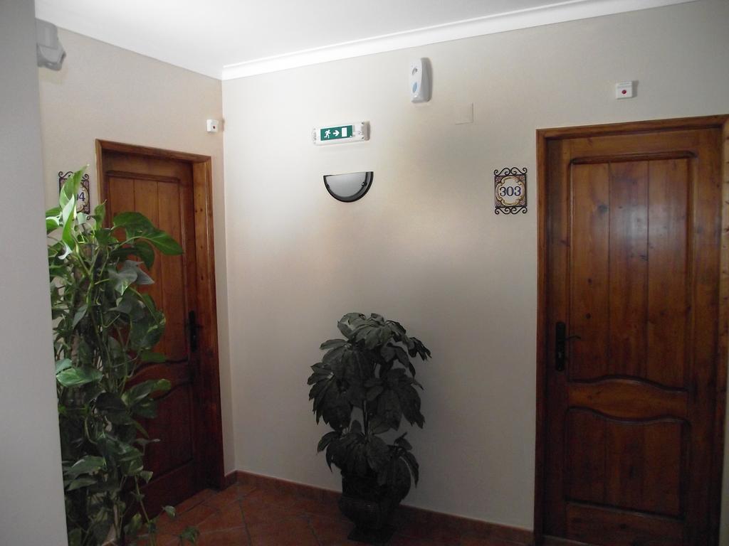 Hotel O Gadanha Ештремош Номер фото