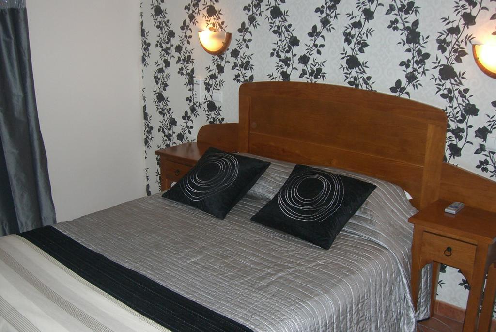Hotel O Gadanha Ештремош Номер фото